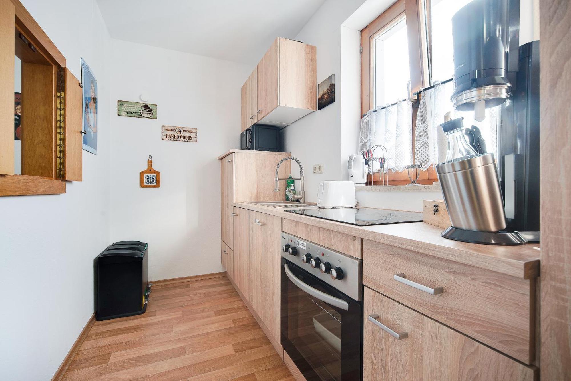 Fewo-Lavees Moderne Zentrale Fewo Nahe Omv Wacker Kliniken Burg -Eigener Eingang-Schluesselloser Check In บวร์กเฮาเซิน ภายนอก รูปภาพ